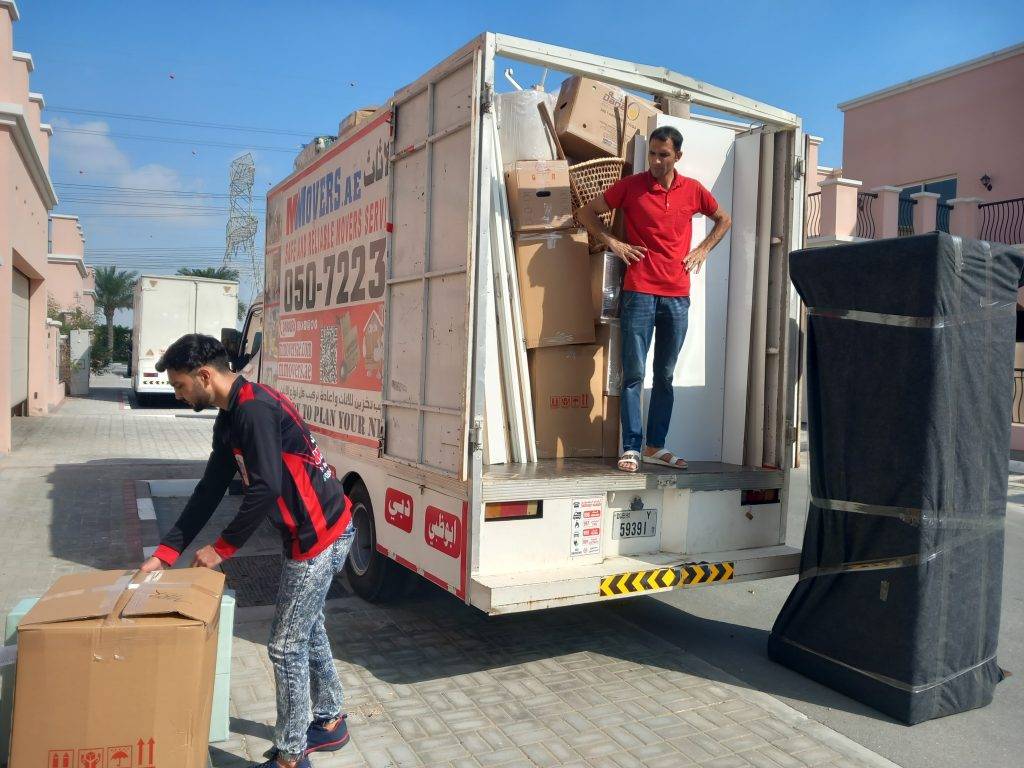 Moving shifting in Burj Khalifa